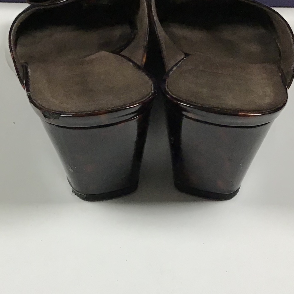 Stuart Weitzman Canndy Tortoise Patent Mule 7m - image 6